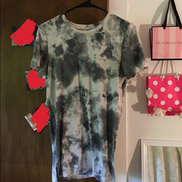 Tie-Dye Long Short-Sleeve Shirt - Picture 1 of 3